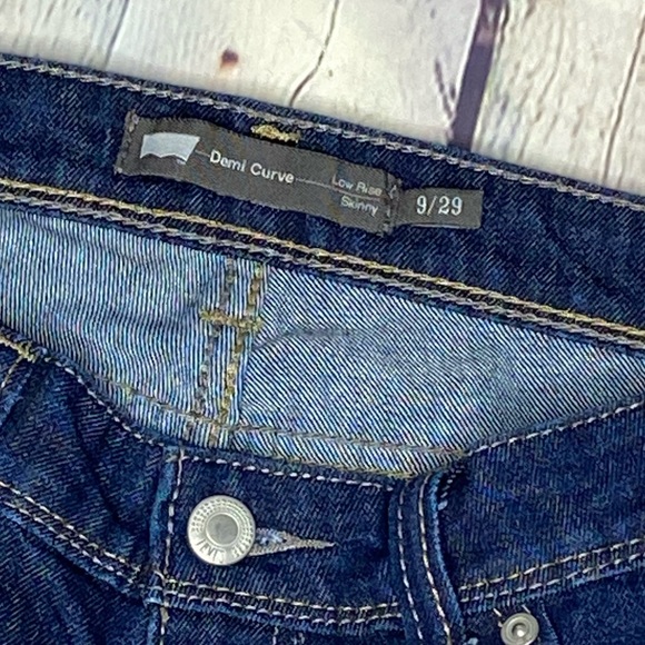 LEVI’S Demi Curve Low-Rise Skinny Jeans - Picture 3 of 9